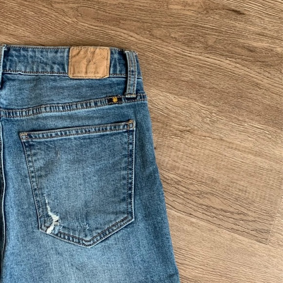 Lucky Brand High-Rise Tomboy Boyfriend Jeans - Picture 8 of 8